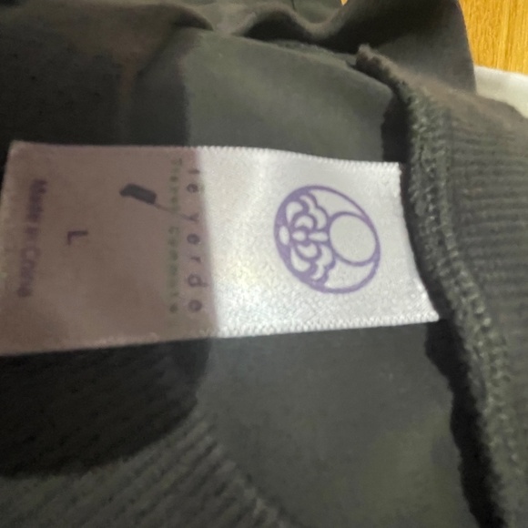 Yoga Top - Picture 3 of 3